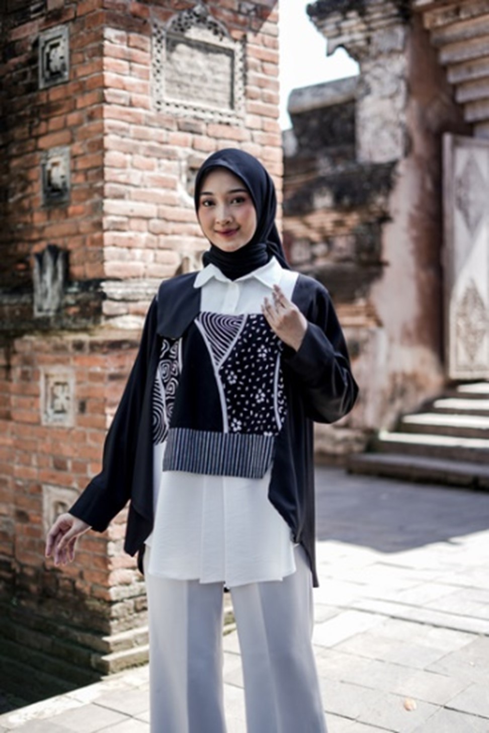 KINARA BLOUSE BY PARADISE BATIK